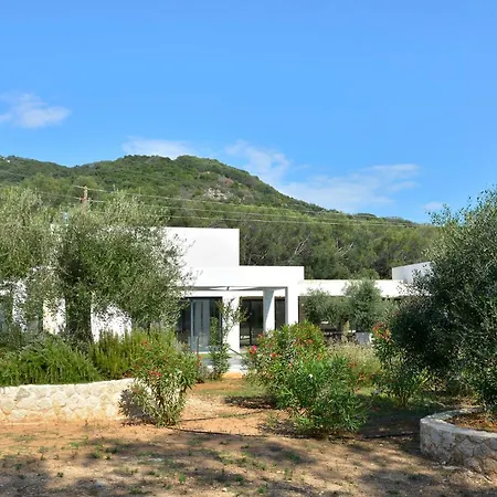 Vila Kalloni *