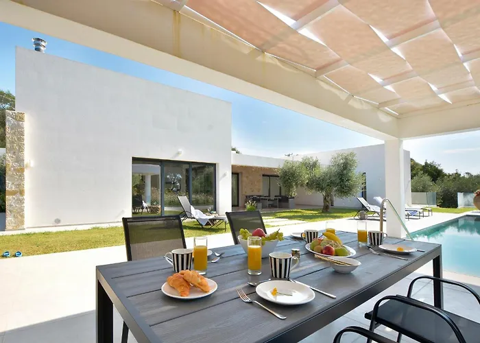 Kalloni Villa *