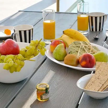 Villa Kalloni Línia